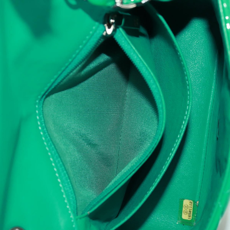 【日本直送】香奈兒 (CHANEL) 迷你絎縫 16 鏈條包，漆皮材質，綠色/銀色雙C標誌，正品編號 171889SAV-26