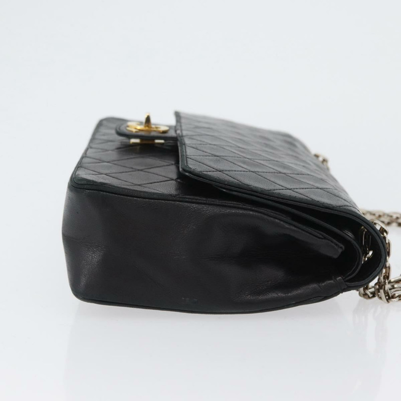【日本直送】香奈兒 (CHANEL) 絎縫鏈條肩背包，羊皮材質，復古黑色，金色雙C標誌，正品編號 166840A-2