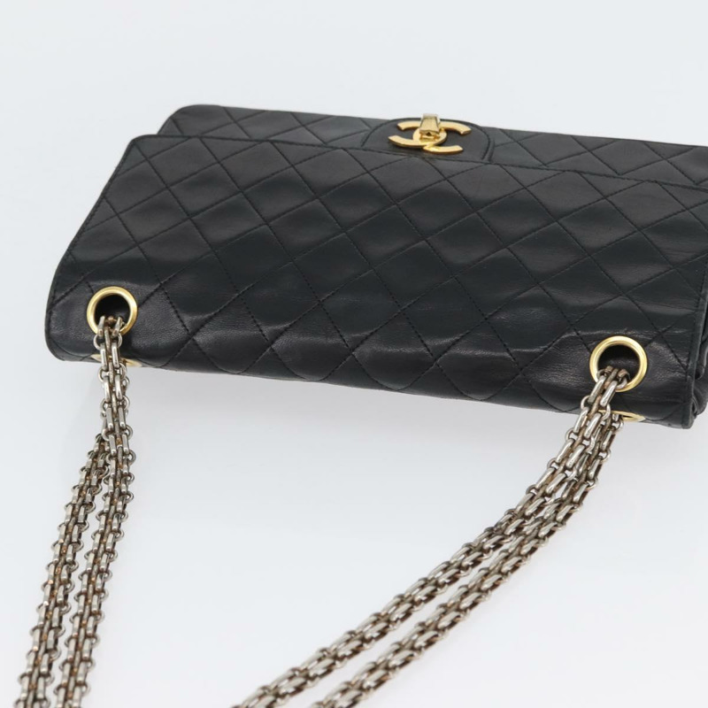 【日本直送】香奈兒 (CHANEL) 絎縫鏈條肩背包，羊皮材質，復古黑色，金色雙C標誌，正品編號 166840A-5
