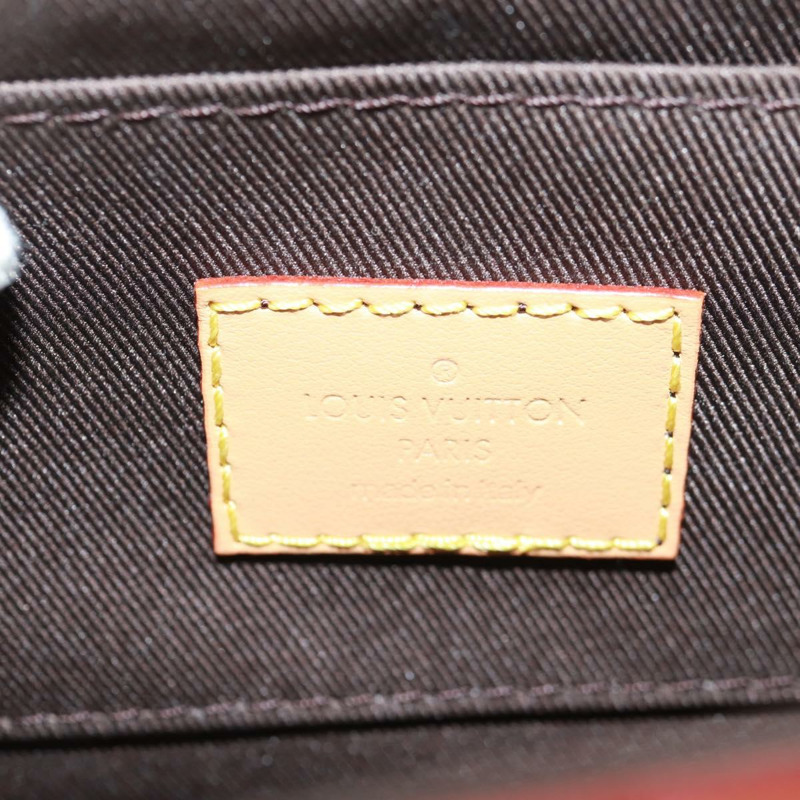 【日本直送】路易威登 Craggy Envelope 穿戴式錢包包 象牙色 M83346 LV 正品 SK015SM-20