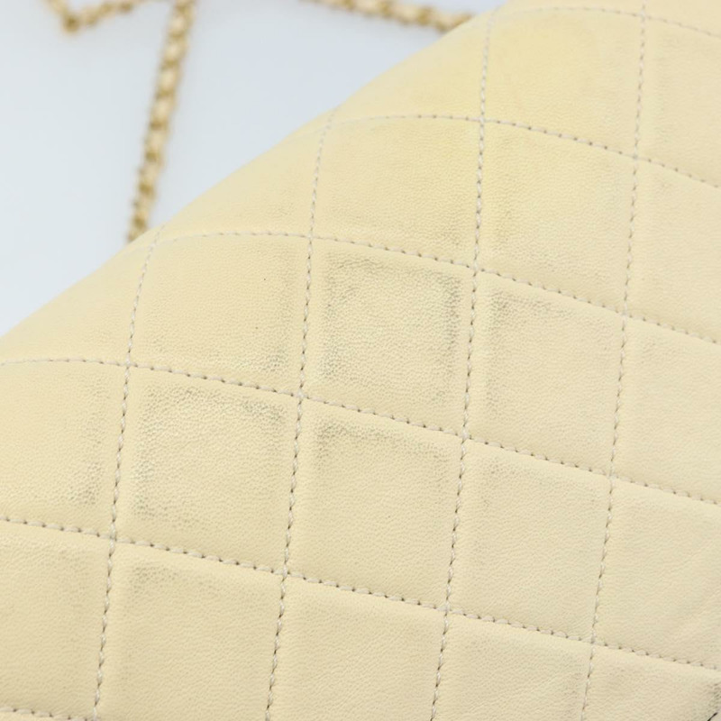 【日本直送】香奈兒 Matelasse 22 鏈條肩背包，羊皮材質，象牙色，金色 CC 標誌，正品編號 170660SAV-8