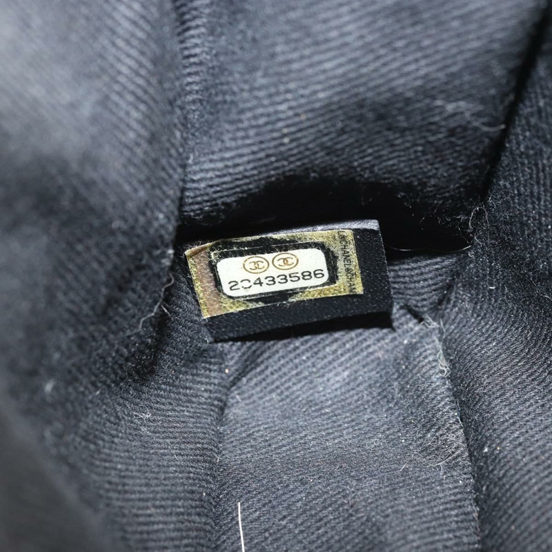 【日本直送】香奈兒 Matelasse 22 鏈條肩背包，羊皮材質，象牙色，金色 CC 標誌，正品編號 170660SAV-10