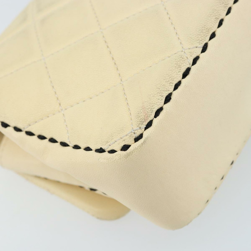 【日本直送】香奈兒 Matelasse 22 鏈條肩背包，羊皮材質，象牙色，金色 CC 標誌，正品編號 170660SAV-18