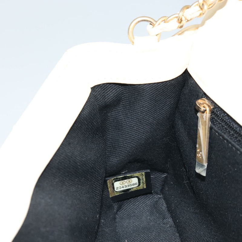 【日本直送】香奈兒 Matelasse 22 鏈條肩背包，羊皮材質，象牙色，金色 CC 標誌，正品編號 170660SAV-23