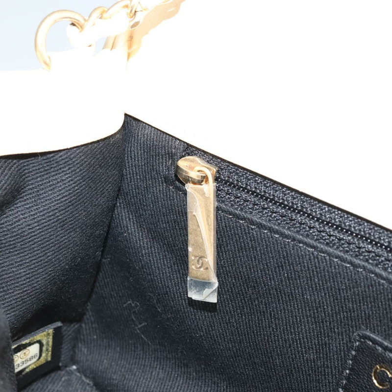 【日本直送】香奈兒 Matelasse 22 鏈條肩背包，羊皮材質，象牙色，金色 CC 標誌，正品編號 170660SAV-24