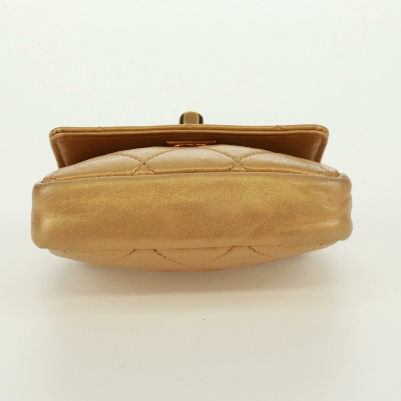 【日本直送】香奈兒迷你絎縫10鏈條手柄羊皮手拿包，金色雙C標誌，貨號165375V-4