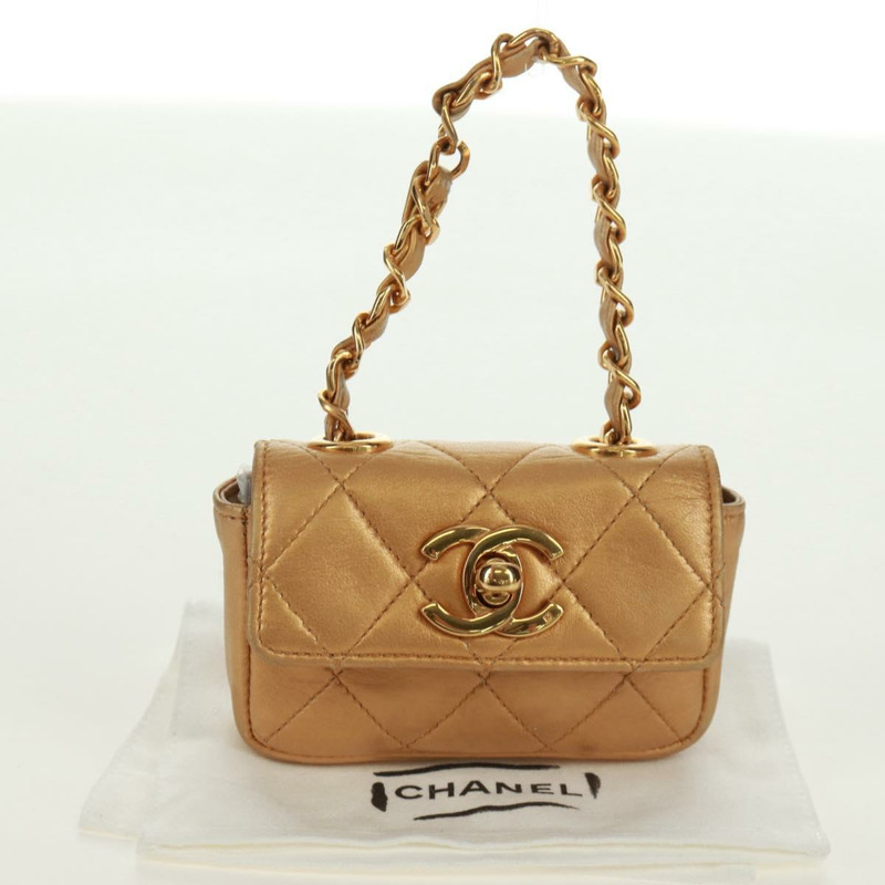 【日本直送】香奈兒迷你絎縫10鏈條手柄羊皮手拿包，金色雙C標誌，貨號165375V-11