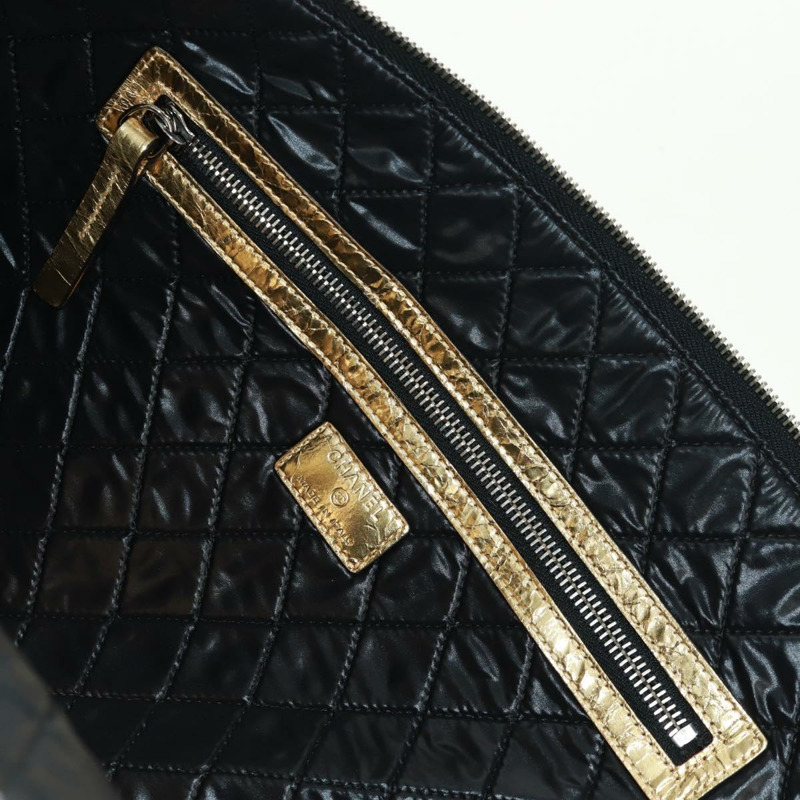 【日本直送】香奈兒金色雙C標誌皮革手拿包，貨號165360M-24