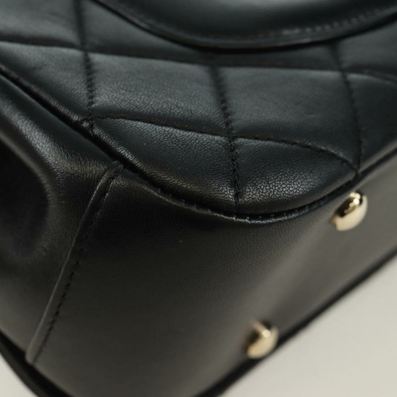 【日本直送】香奈兒單蓋絎縫23羊皮手提包，黑色雙C標誌，SK007SM-18