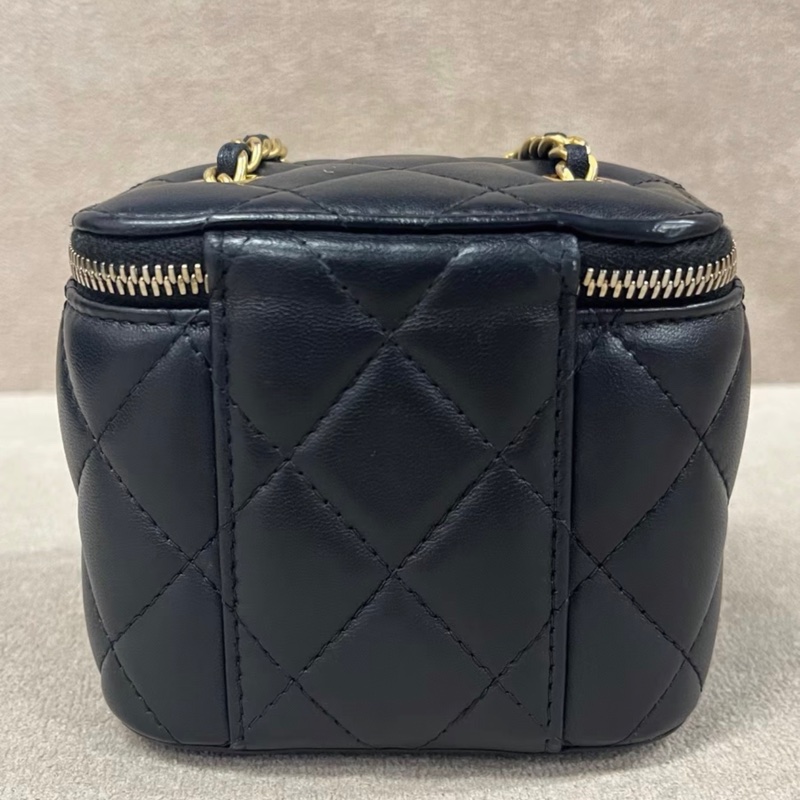 【97新 ✨ 全網最低價！】Chanel 香奈兒 金球 黑金 羊皮mini小盒子包（下單前先詢問庫存❗️）-4