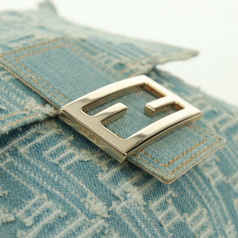 【日本直送】FENDI Zucca帆布Mamma Baguette單肩包 淺藍 金 正品 173198V-18