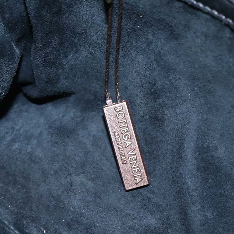 【日本直送】BOTTEGA VENETA INTRECCIATO 手提包 皮革 黑色 金色 Auth mr2087-10