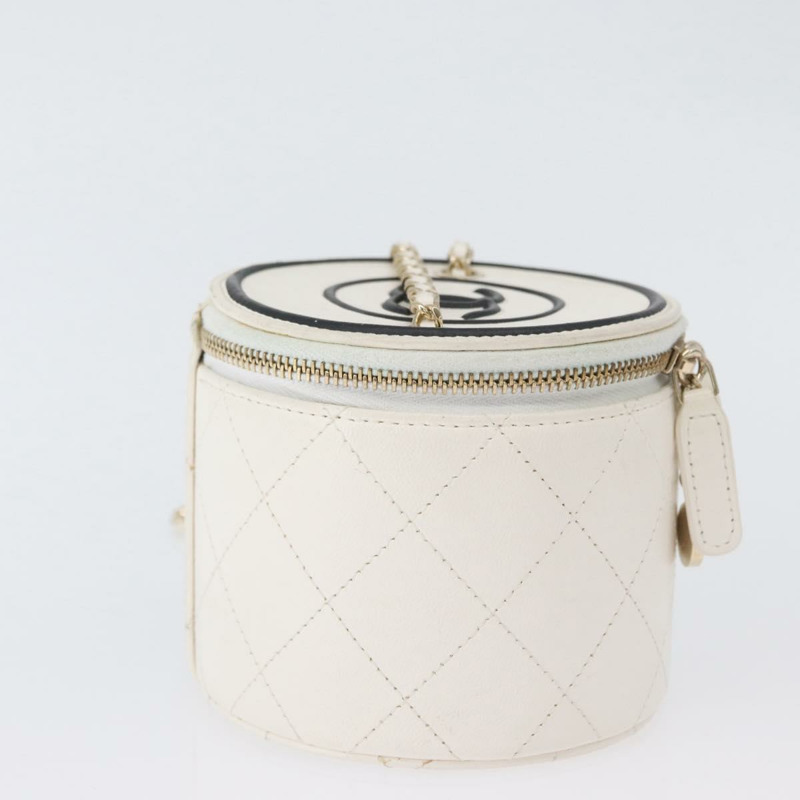 【日本直送】香奈兒 (CHANEL) 絎縫鏈條肩背包，羊皮材質，白色，金色雙C標誌，貨號 170857M-4