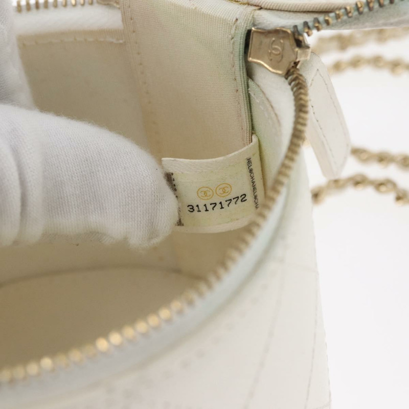 【日本直送】香奈兒 (CHANEL) 絎縫鏈條肩背包，羊皮材質，白色，金色雙C標誌，貨號 170857M-9
