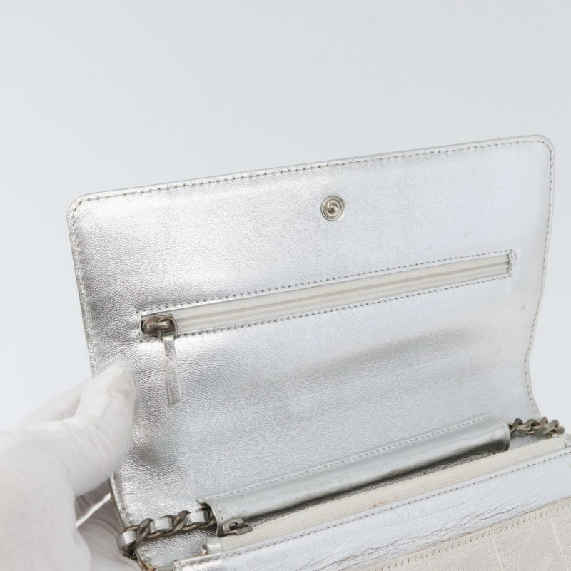 【日本直送】香奈兒新旅遊系列巧克力棒鏈條肩背包 尼龍銀色 CC Auth LNZ273A-20