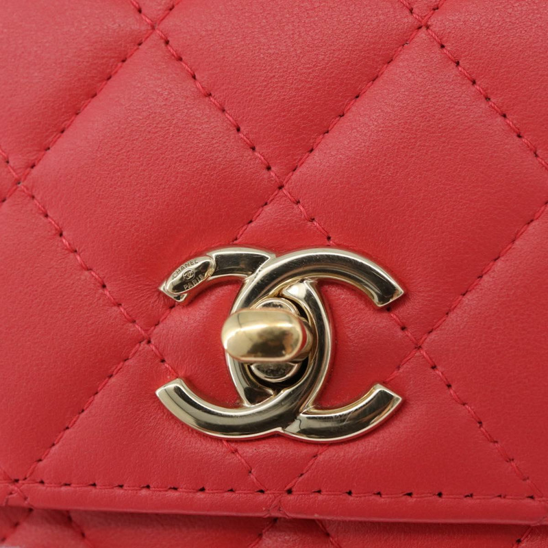 【日本直送】香奈兒 (CHANEL) 鏈條迷你絎縫 11 肩背包，羊皮材質，紅色，金色雙 C 標誌，正品編號 170661SAM-18