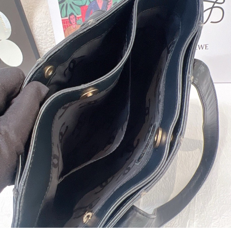 【98%新✨容量很大❗️性價比超高✨】Chanel 中古黑金薇薇安外縫線絕版 手提包｜托特包｜琴譜包｜菜籃子｜公文包｜電腦包｜購物袋-7