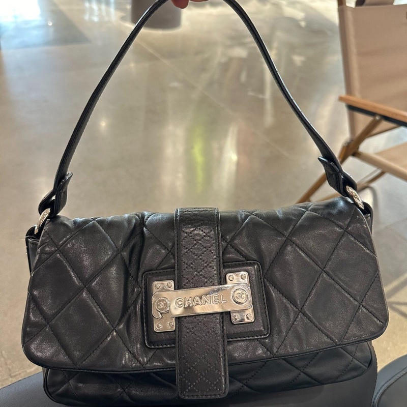【90%新✨型酷風😎全網稀有】Chanel黑銀中古法棍腋下包｜單肩包｜手提包-2