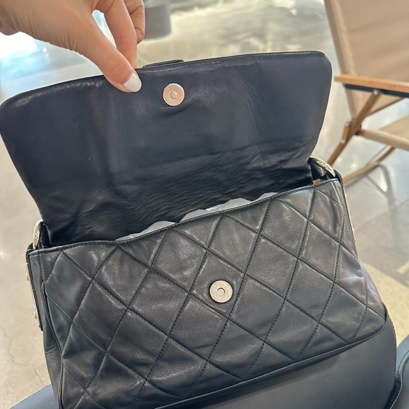 【90%新✨型酷風😎全網稀有】Chanel黑銀中古法棍腋下包｜單肩包｜手提包-6