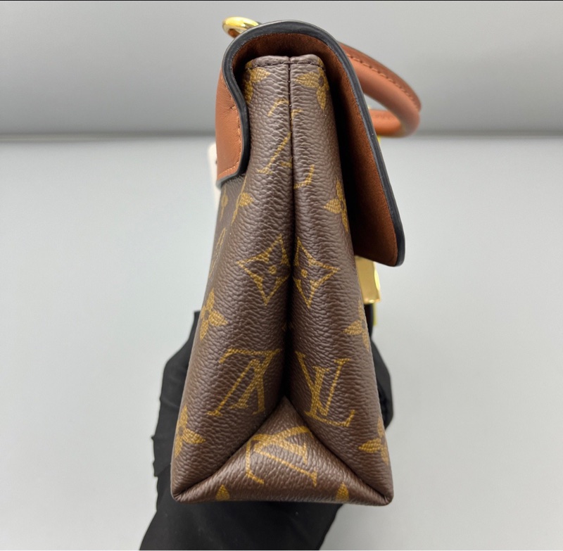 【95%新✨一包多用✨價錢優惠】LV locky bb鎖頭包 焦糖色拼老花-4