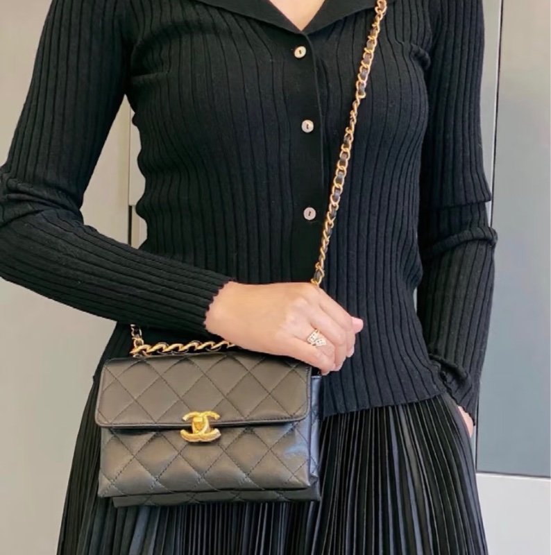 【98新 ✨ 全網最低價！】Chanel香奈兒 黑金 斜挎包 雙金珠手柄 風琴包 芯片款 （下單前先詢問庫存❗️）-0