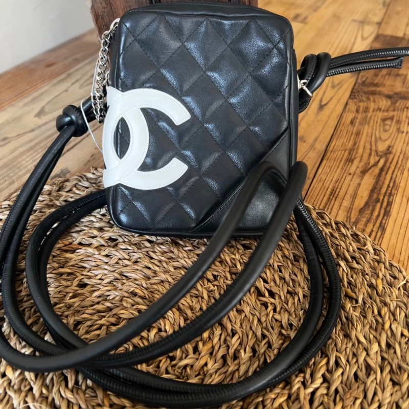 【96新 ✨ 全網最低價！】中古 Chanel香奈兒 Chanel mini 黑白康鵬相機包（下單前先詢問庫存❗️）-3