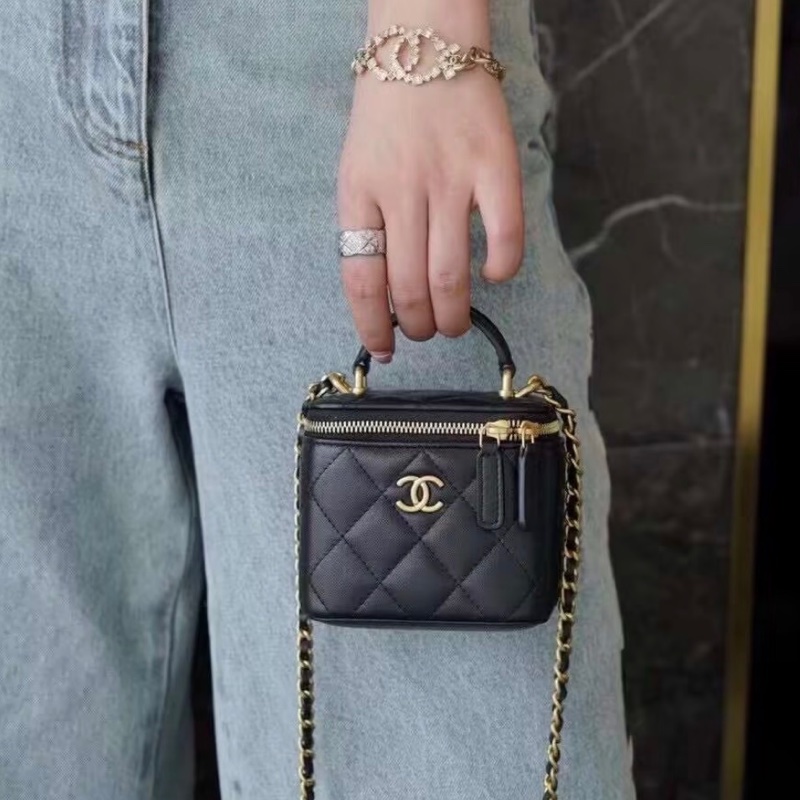 【97新 ✨ 全網最低價！】CHANEL/香奈兒22b 黑金 羊皮 金屬手柄mini手提單肩盒子包 晶片新款（下單前先詢問庫存❗️）-0