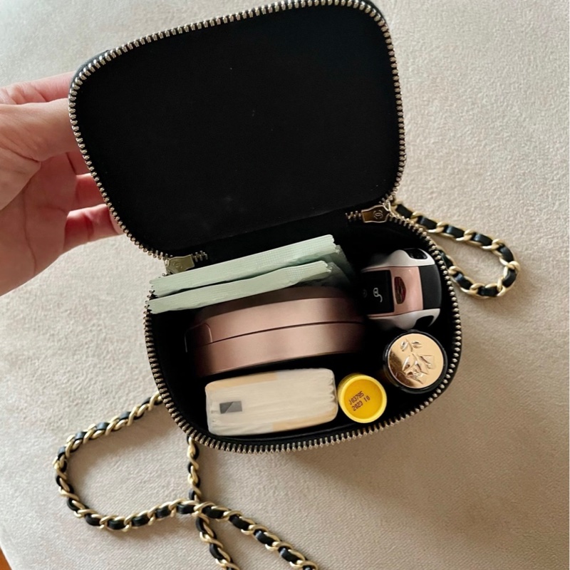 【97新 ✨ 全網最低價！】CHANEL/香奈兒22b 黑金 羊皮 金屬手柄mini手提單肩盒子包 晶片新款（下單前先詢問庫存❗️）-3