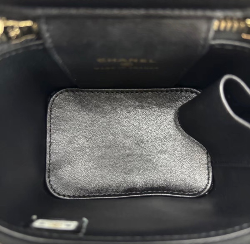 【97新 ✨ 全網最低價！】CHANEL/香奈兒22b 黑金 羊皮 金屬手柄mini手提單肩盒子包 晶片新款（下單前先詢問庫存❗️）-9