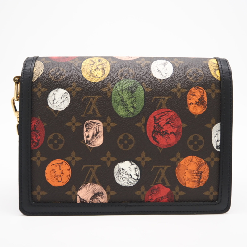 路易威登 (LOUIS VUITTON) 女士 Monogram Fornasetti Dauphine MM 兩用單肩背包，多色塗層帆布和皮革材質。-2