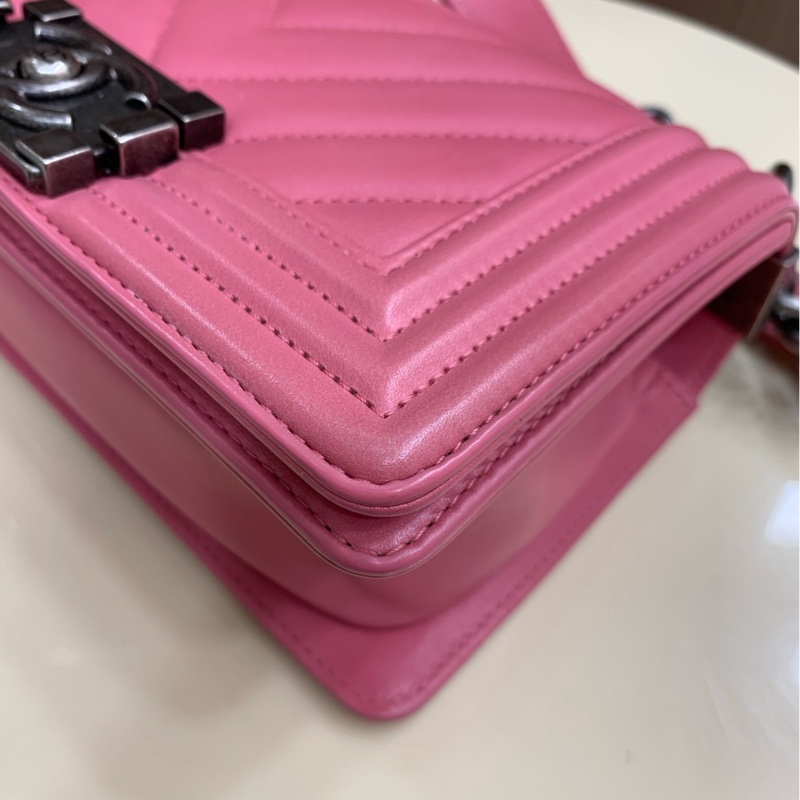 香奈兒Leboy V紋牛皮小號 粉紅色-5