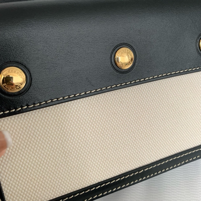 98新 burberry巴寶莉  黑白拼色mini郵差 底長19-7