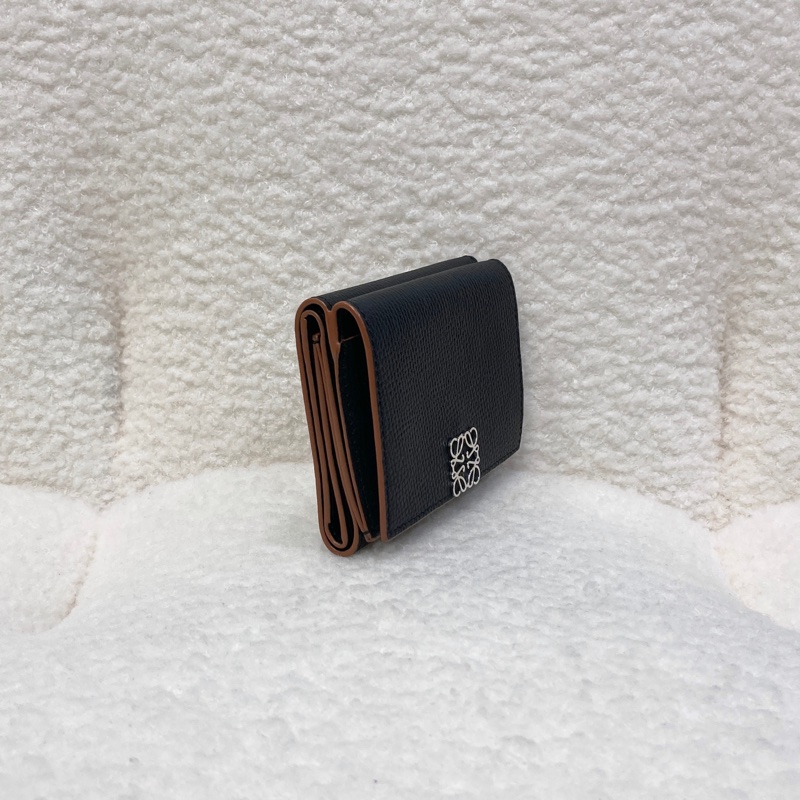 LOEWE 羅意威 Anagram Trifold三折短夾 黑拼棕色牛皮 銀釦短夾 小包必備 C821TR2X02-4