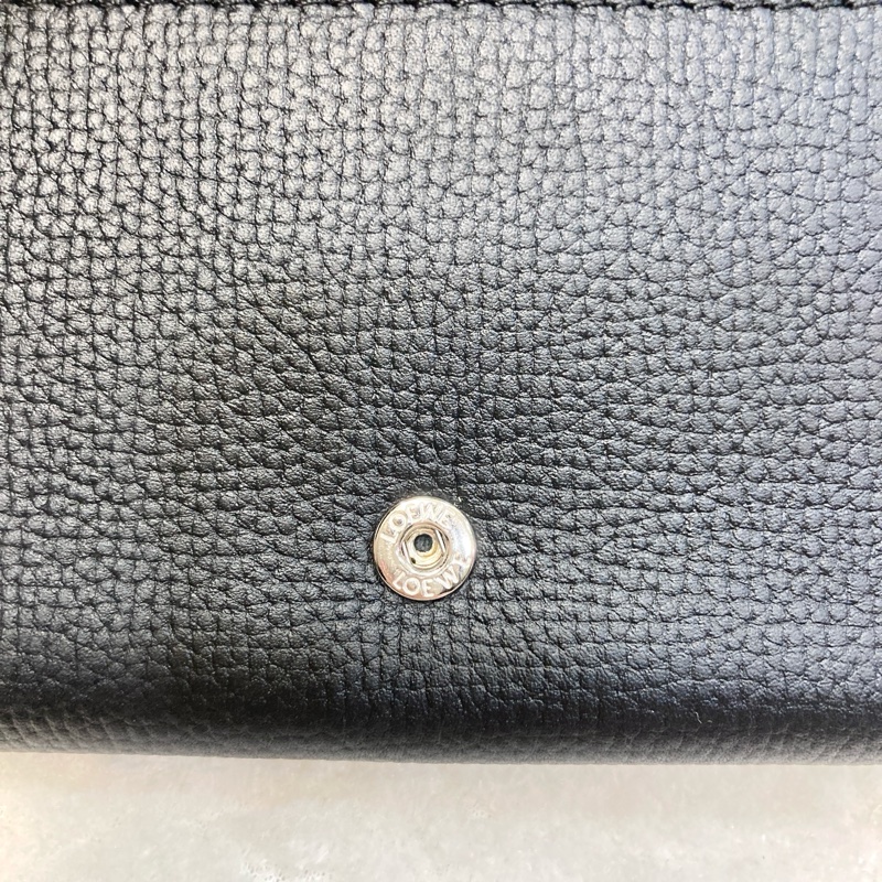 LOEWE 羅意威 Anagram Trifold三折短夾 黑拼棕色牛皮 銀釦短夾 小包必備 C821TR2X02-14
