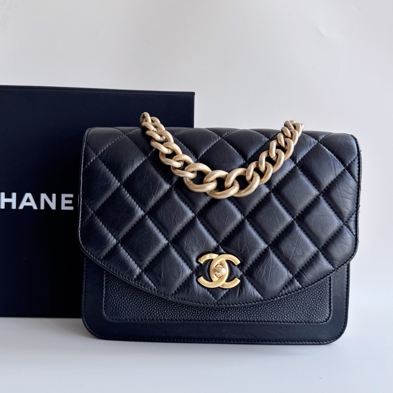 【近新閒置品】Chanel 香奈兒 黑金孟買風琴包 郵差包 大金鍊條手提單肩斜挎包 28開大全套-0