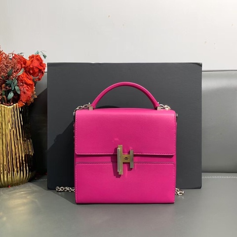 愛馬仕Hermes cinhetic盒子包 手提包玫瑰粉D刻  山羊皮 銀鏈 色彩活潑 尺寸18*17㎝