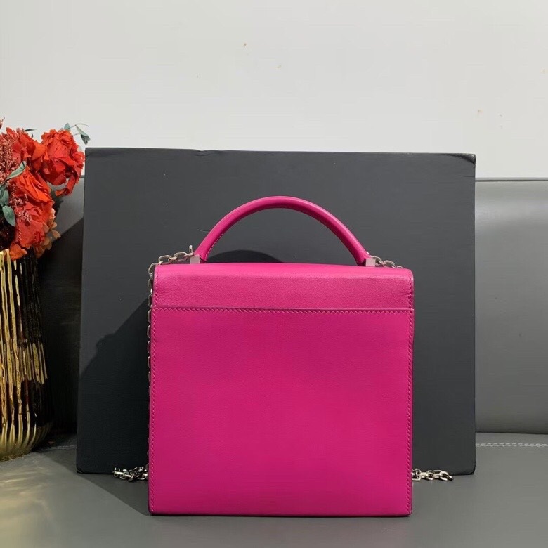 愛馬仕Hermes cinhetic盒子包 手提包玫瑰粉D刻  山羊皮 銀鏈 色彩活潑 尺寸18*17㎝-1