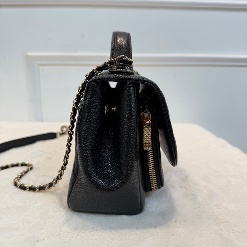 不易撞款經典黑色🫢Chanel 郵差包 Business Affinity Flap Bag-3