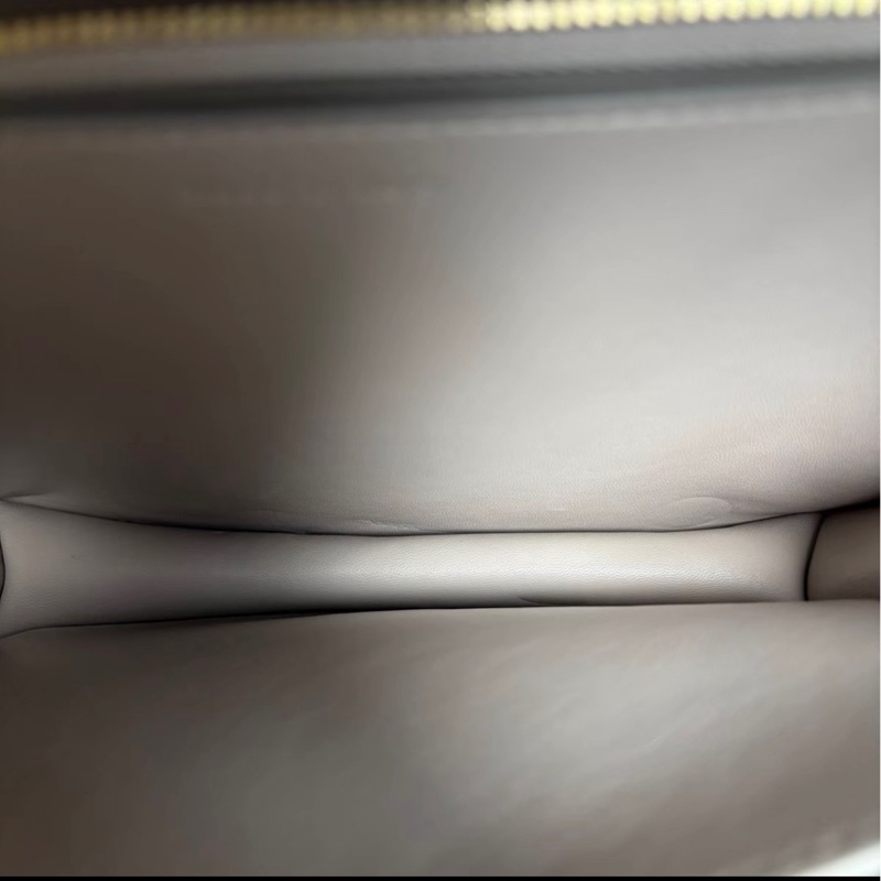 Celine 豆腐包 中號 灰色 金扣 牛皮-6