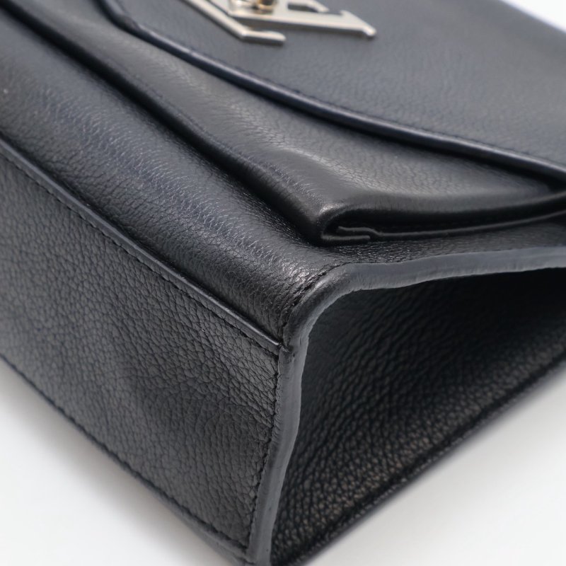 LOUIS VUITTON My lock me斜背包 - 黑銀-16
