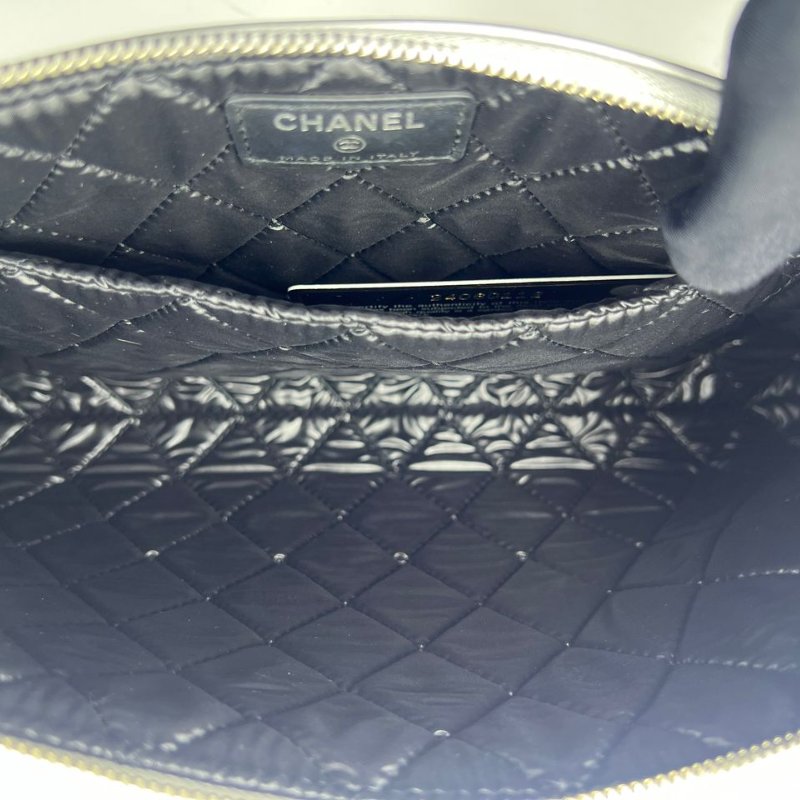 Chanel 31 Rue Cambon 鍵盤手拿包-16