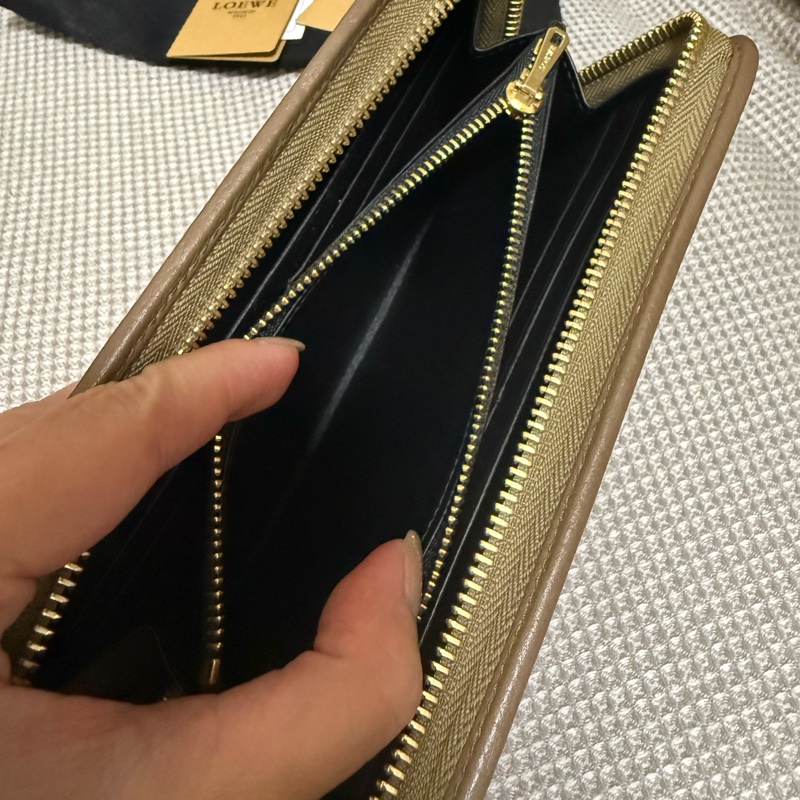 ✨Loewe二手中古長夾✨-11