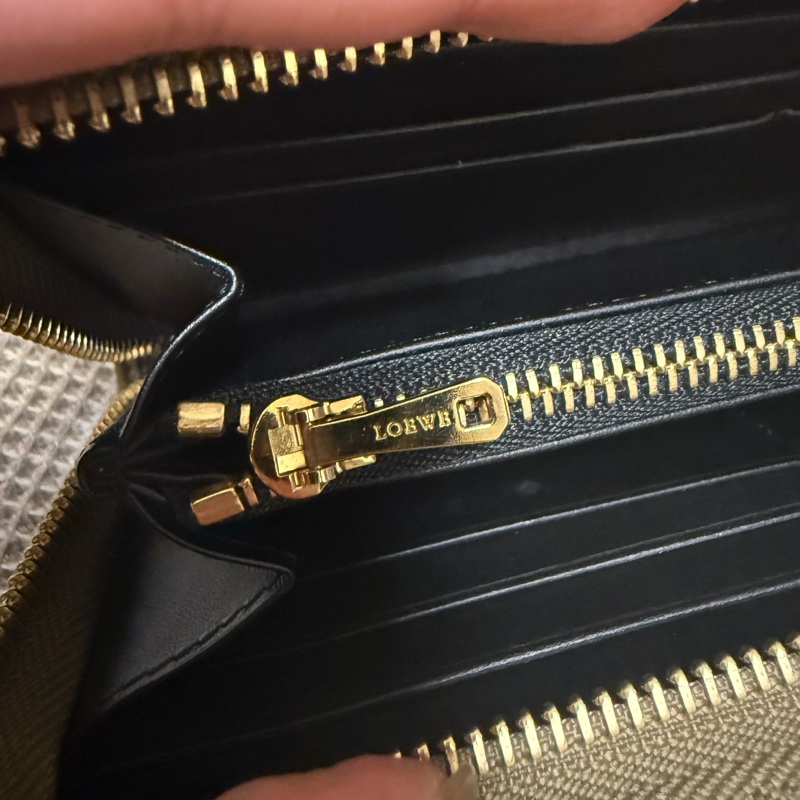 ✨Loewe二手中古長夾✨-13