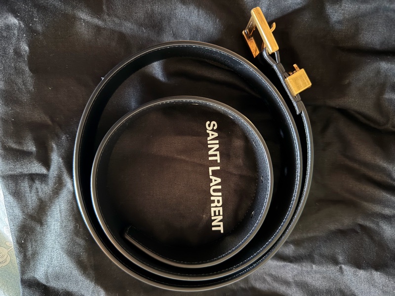 全新-YSL SAINT LAURENT CASSANDRE 黑金85滑面皮革方形搭扣腰帶-10