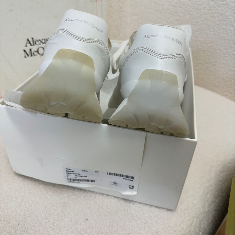 麥昆ALEXANDER MCQUEEN Runner 白色刺繡款-1