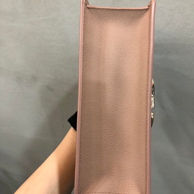 Dior Montaigne 30玫瑰粉金鍊肩背、斜背包-4