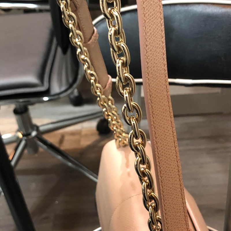 Dior Montaigne 30玫瑰粉金鍊肩背、斜背包-10