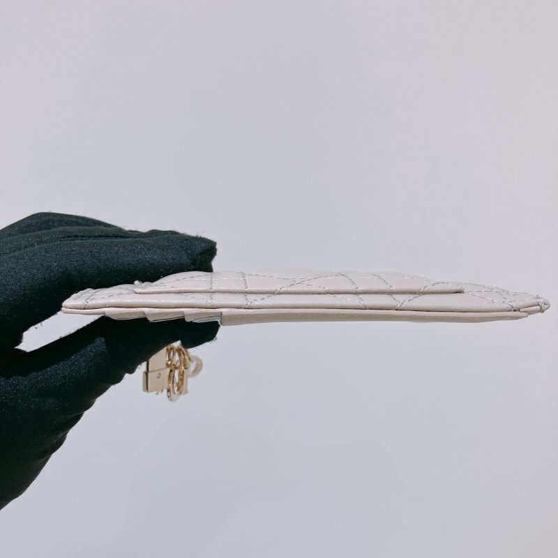 TK1958.  戴妃包 羊皮純色藤格紋 Logo 字母吊飾卡包 Lady Dior Cosmos Zipper Card Holder Lambskin Beige-5