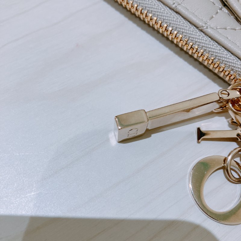 TK1958.  戴妃包 羊皮純色藤格紋 Logo 字母吊飾卡包 Lady Dior Cosmos Zipper Card Holder Lambskin Beige-7