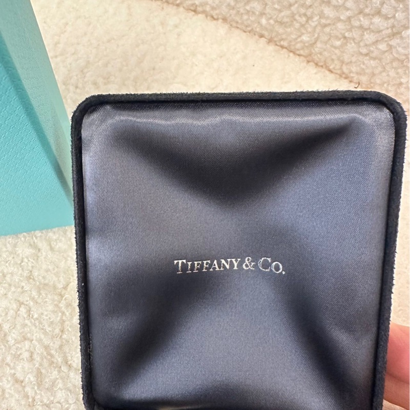 Tiffany 蒂芙尼 18K玫瑰金 微笑T系列 條形耳環，附盒，公-7